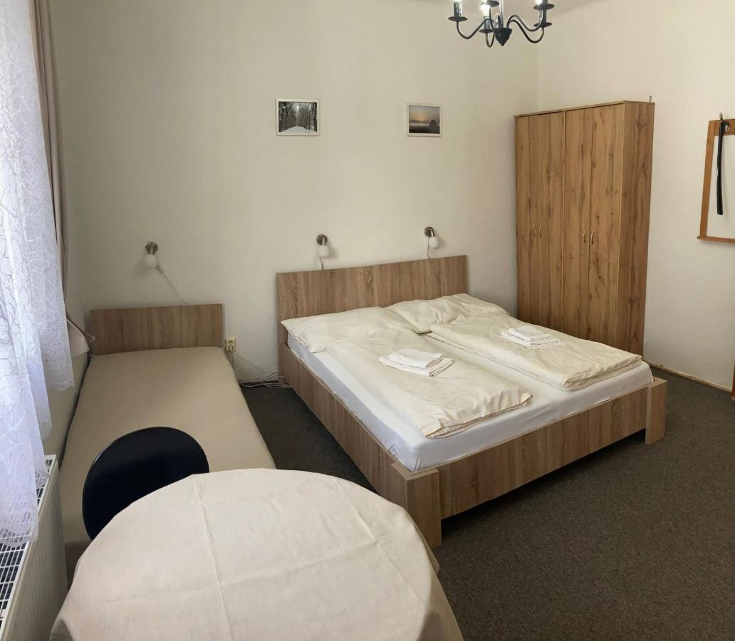 Penzion U Thuje Třeboň Exterior foto