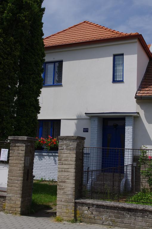 Penzion U Thuje Třeboň Exterior foto